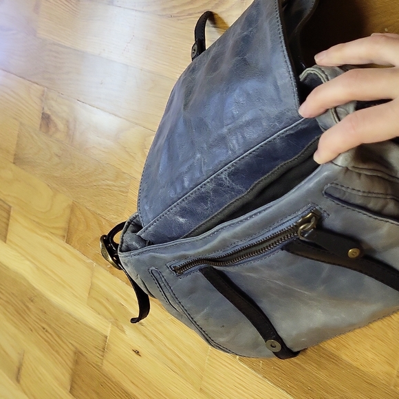 Used Olivia Harris Bag in good condition - Picture 3 of 5